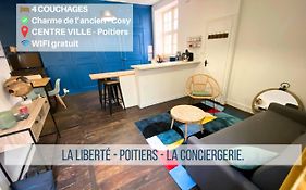 La Liberte - Poitiers - La Conciergerie.